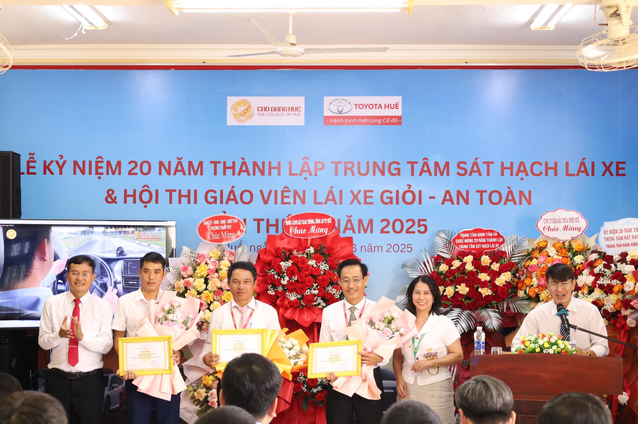 Lễ kỷ niệm 20 năm thành lập Trung tâm Sát hạch lái xeTrường Cao đẳng Huế, Kỷ niệm 20 năm, Đào tạo lái xe, Huế